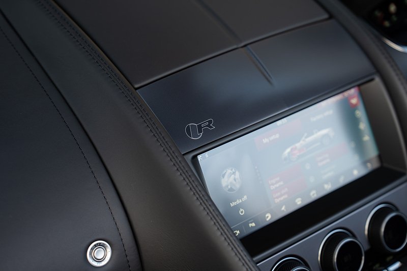 Jaguar F-Type V8 R - Large 16