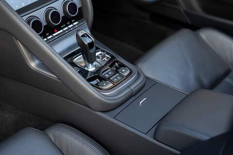 Jaguar F-Type V8 R - Large 32