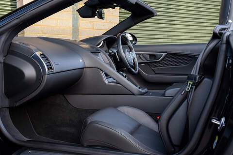 Jaguar F-Type V8 R - Large 3