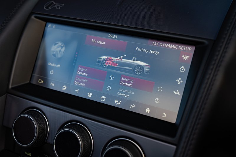 Jaguar F-Type V8 R - Large 13