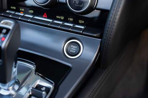 Jaguar F-Type V8 R - Large 33