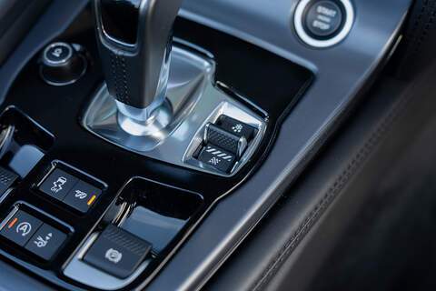 Jaguar F-Type V8 R - Large 14