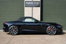 Jaguar F-Type V8 R - U810
