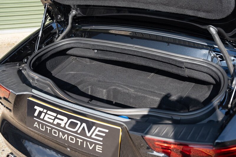 Jaguar F-Type V8 R - Large 39