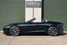 Jaguar F-Type V8 R - U810