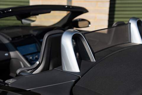 Jaguar F-Type V8 R - Large 24