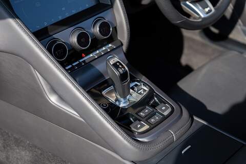 Jaguar F-Type V8 R - Large 37