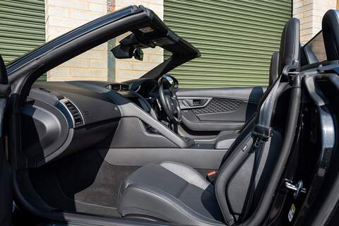 Jaguar F-Type V8 R - Large 3