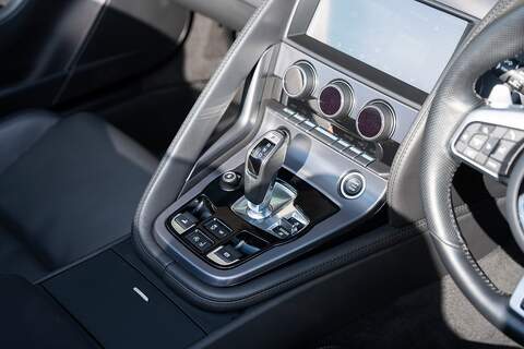 Jaguar F-Type V8 R - Large 38