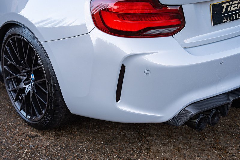 BMW M2 BiTurbo Competition - Large 48