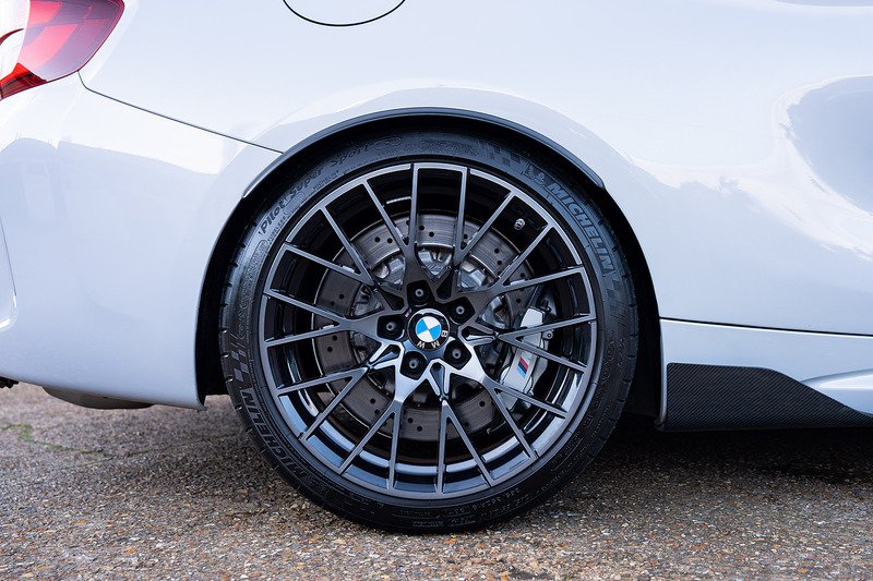 BMW M2 BiTurbo Competition - Large 25