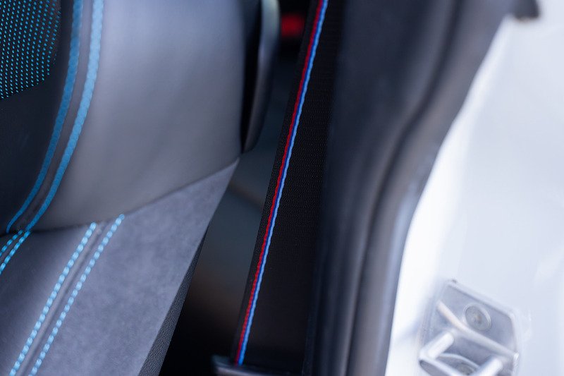 BMW M2 BiTurbo Competition - Large 37