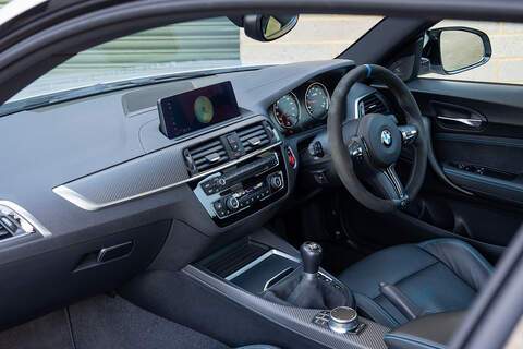 BMW M2 BiTurbo Competition - Large 4