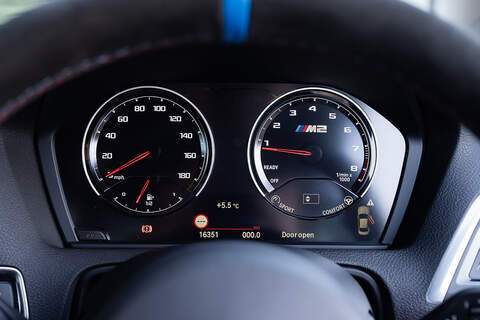 BMW M2 BiTurbo Competition - Large 18