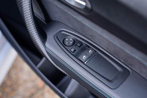 BMW M2 BiTurbo Competition - Large 30