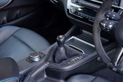 BMW M2 BiTurbo Competition - Large 5