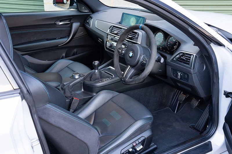 BMW M2 BiTurbo Competition - Large 10