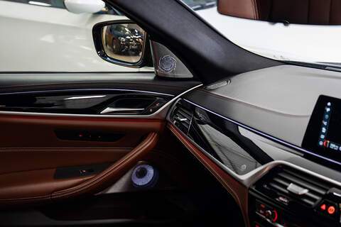 BMW Alpina D5 - Large 6