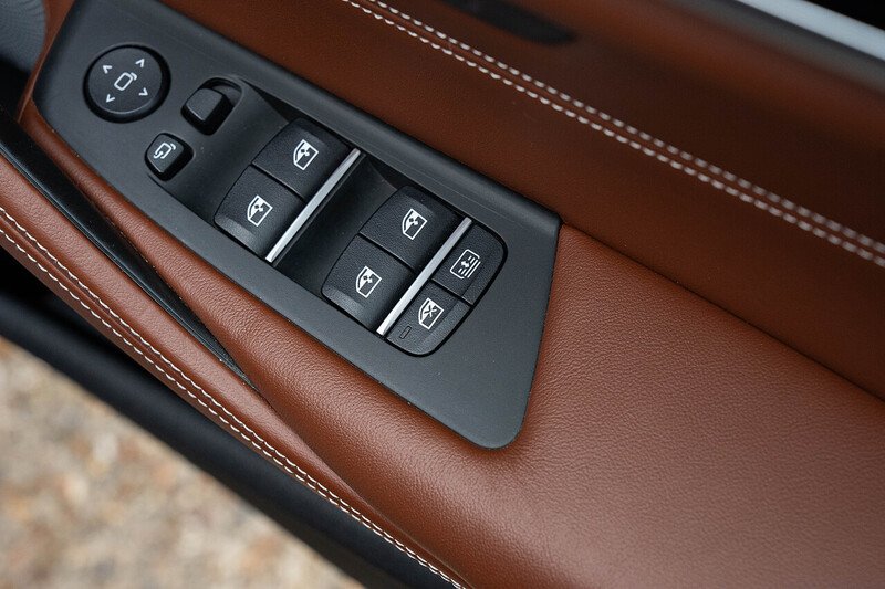 BMW Alpina D5 - Large 23