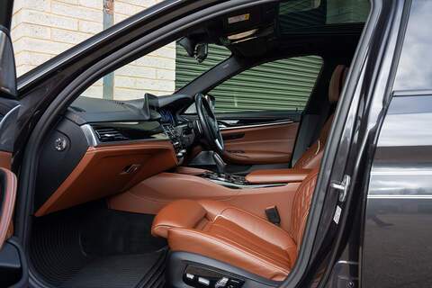 BMW Alpina D5 - Large 3