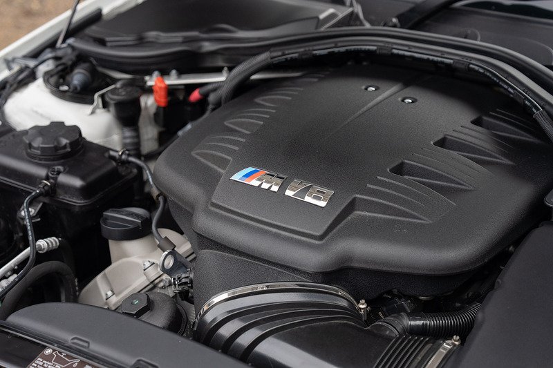 BMW M3 iV8 Competition - Large 57