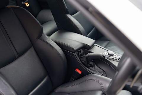 BMW M3 iV8 Competition - Large 51