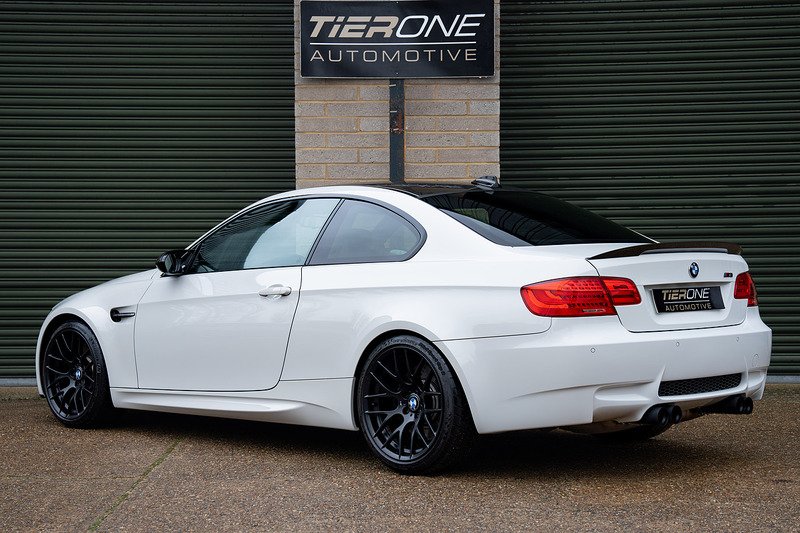 BMW M3 iV8 Competition - Large 8