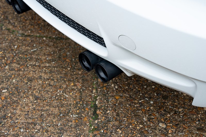 BMW M3 iV8 Competition - Large 22