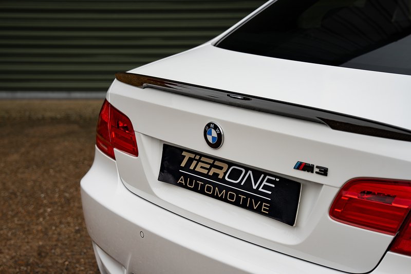 BMW M3 iV8 Competition - Large 23