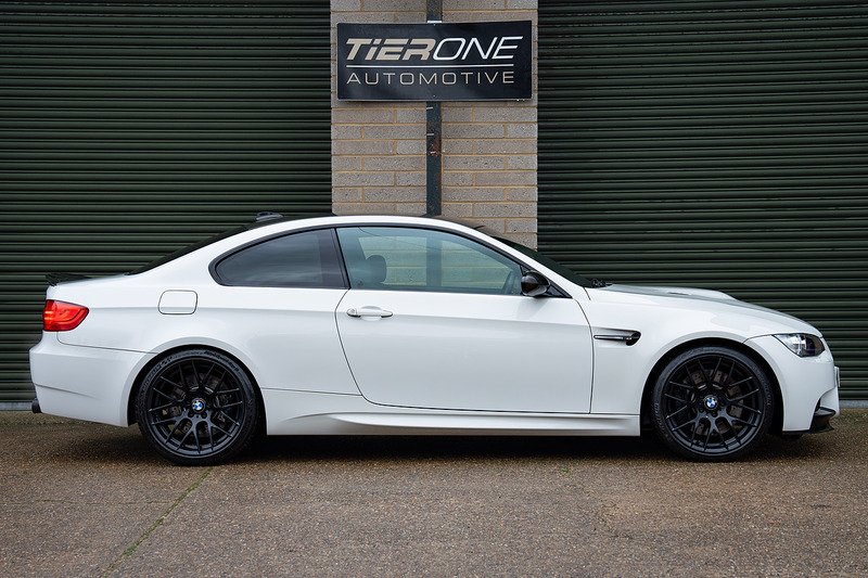 BMW M3 iV8 Competition - Large 2