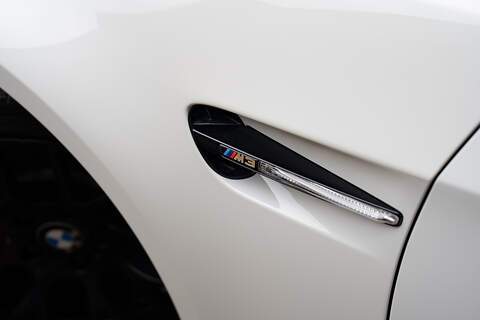 BMW M3 iV8 Competition - Large 54
