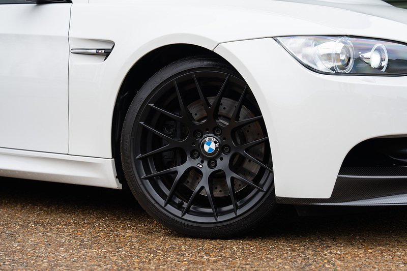 BMW M3 iV8 Competition - Large 6