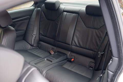 BMW M3 iV8 Competition - Large 5