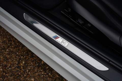 BMW M3 iV8 Competition - Large 46