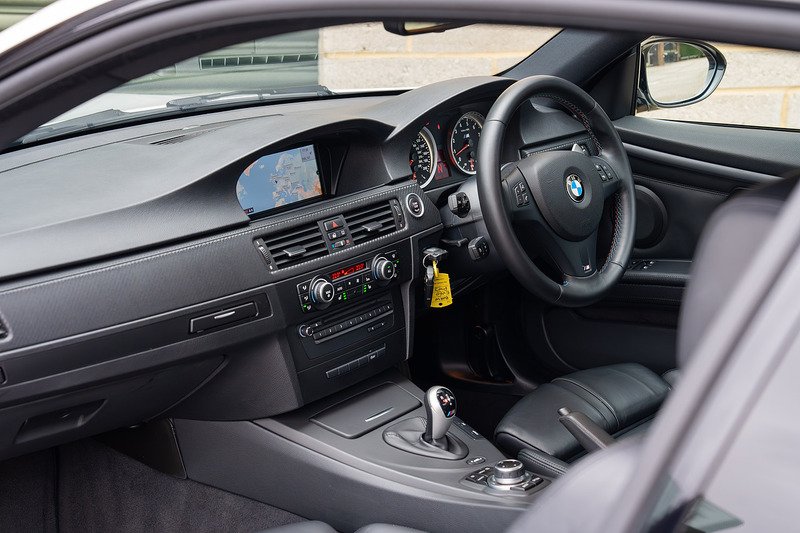 BMW M3 iV8 Competition - Large 11