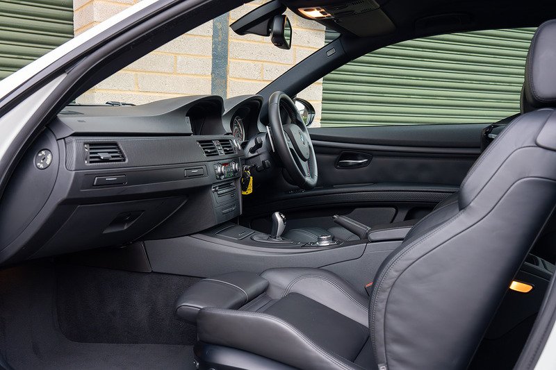 BMW M3 iV8 Competition - Large 3