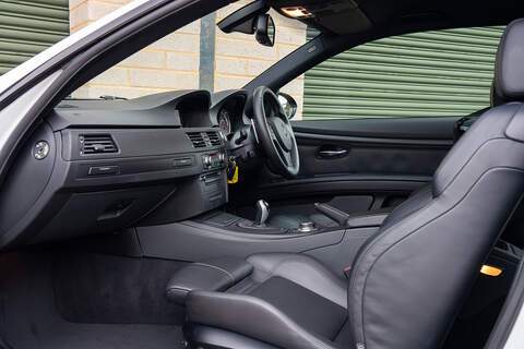 BMW M3 iV8 Competition - Large 3