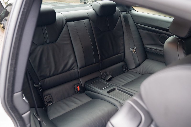 BMW M3 iV8 Competition - Large 31