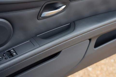 BMW M3 iV8 Competition - Large 33