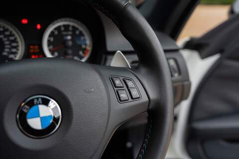 BMW M3 iV8 Competition - Large 15