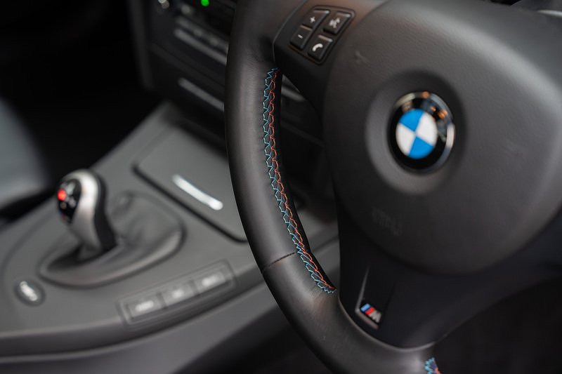 BMW M3 iV8 Competition - Large 27