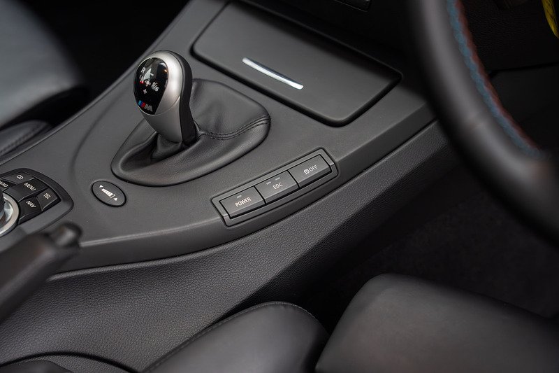 BMW M3 iV8 Competition - Large 35