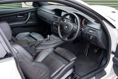 BMW M3 iV8 Competition - Large 10