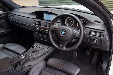 BMW M3 iV8 Competition - Large 36