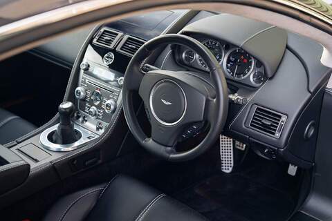 Aston Martin Vantage V8 - Large 21