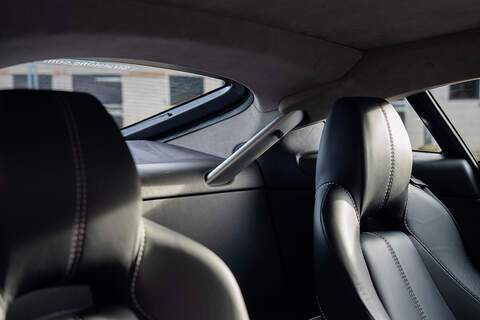 Aston Martin Vantage V8 - Large 28