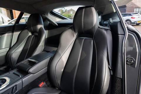 Aston Martin Vantage V8 - Large 24