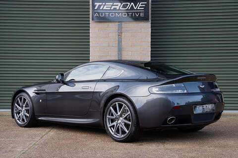 Aston Martin Vantage V8 - Large 8