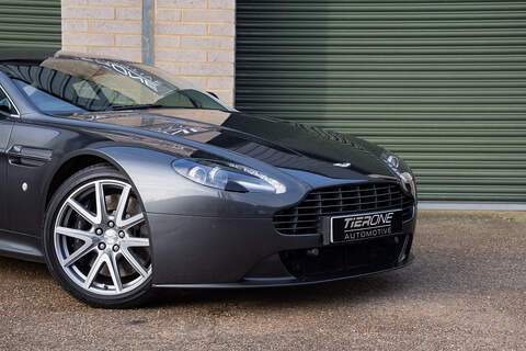 Aston Martin Vantage V8 - Large 34