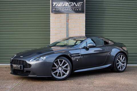 Aston Martin Vantage V8